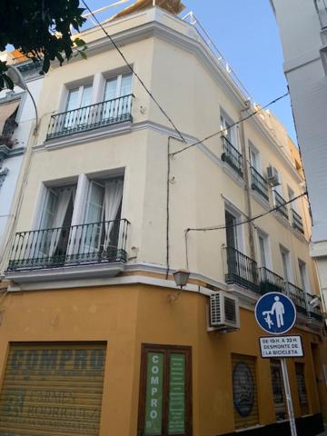 Stunning Attic With Private Terrace And Parking Optional Lägenhet Sevilla Exteriör bild