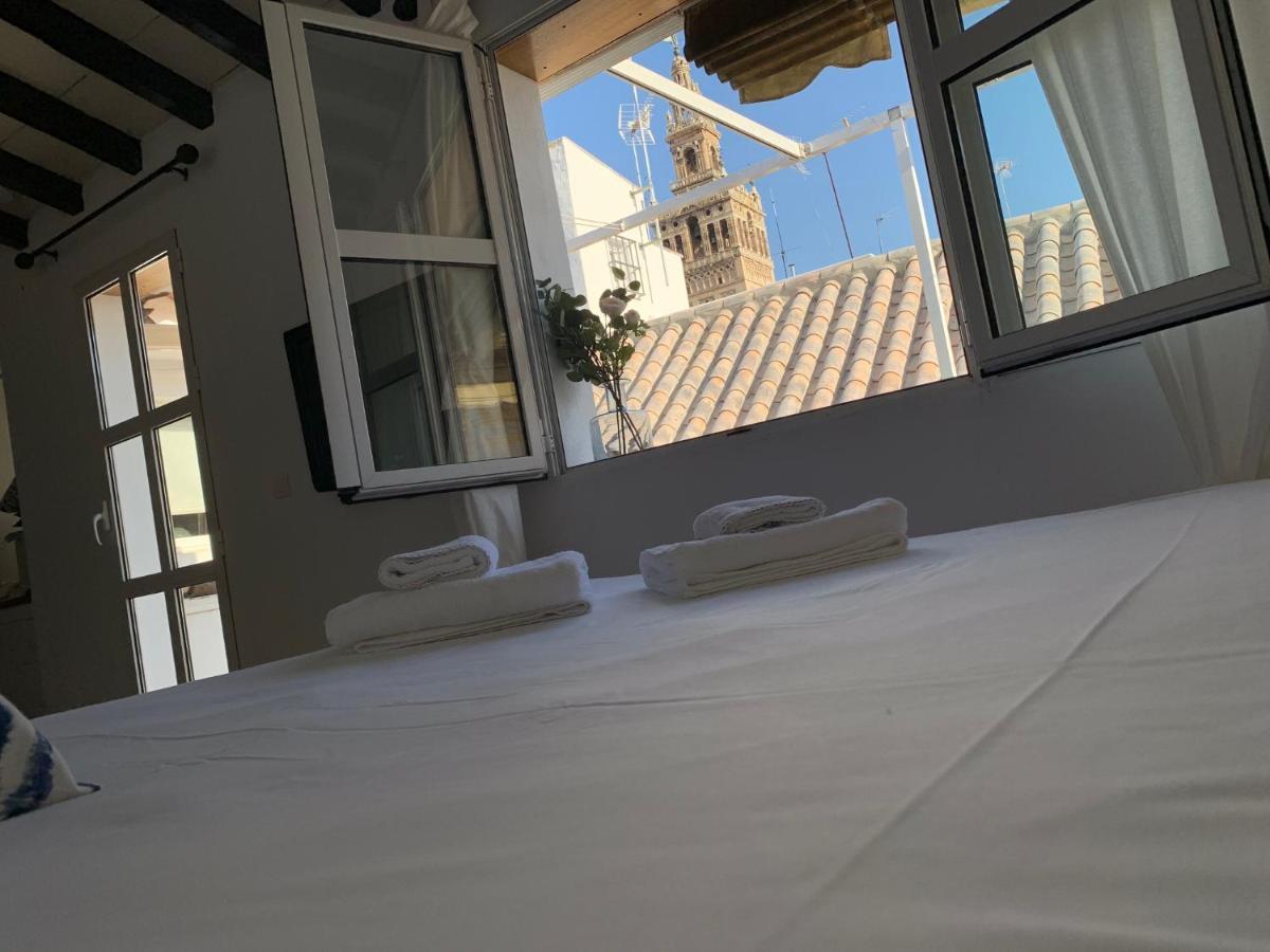 Stunning Attic With Private Terrace And Parking Optional Lägenhet Sevilla Exteriör bild