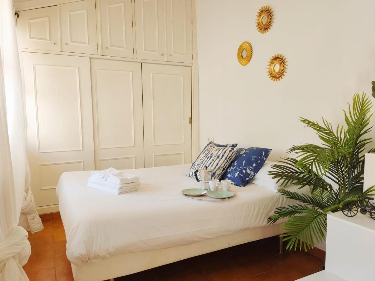 Stunning Attic With Private Terrace And Parking Optional Lägenhet Sevilla Exteriör bild